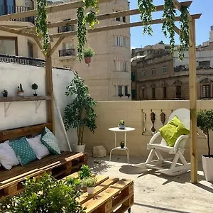 https://hostel-on.hotelssaintjulians.com